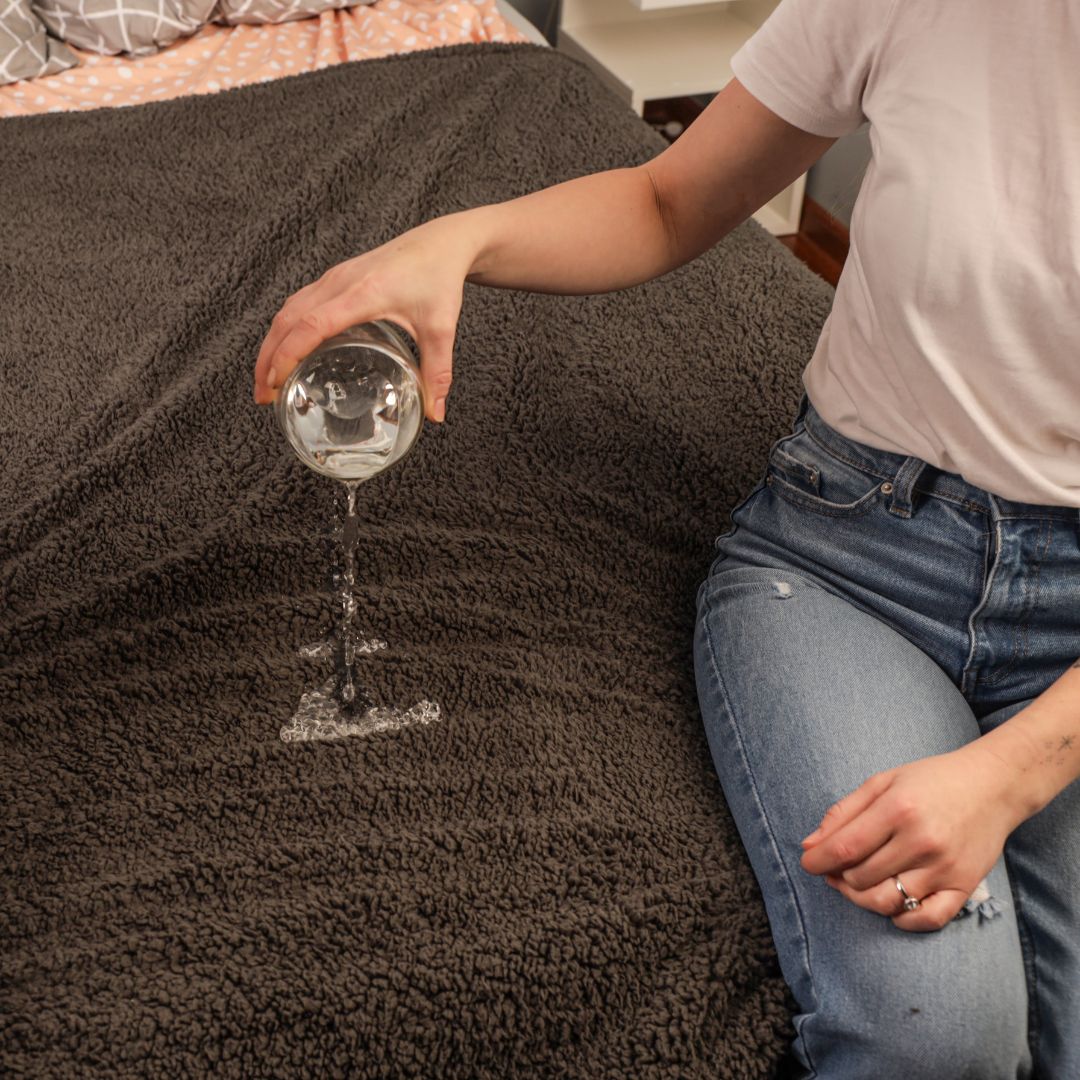 Herzensdecke™ - Die Wasserdichte Kuscheldecke